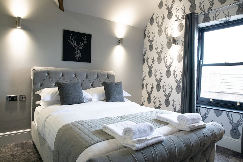 The Glebe Hotel