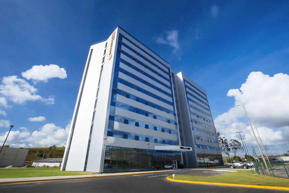 Hotel Intercity Suape Costa Dourada