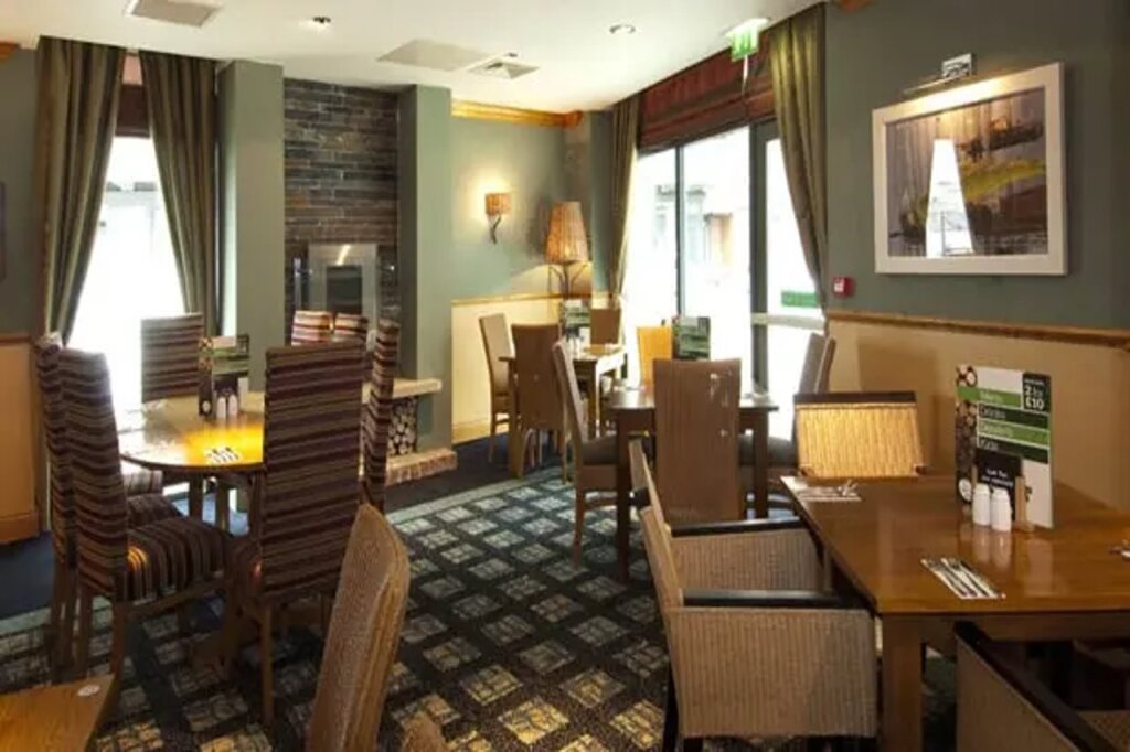 Premier Inn Edinburgh East