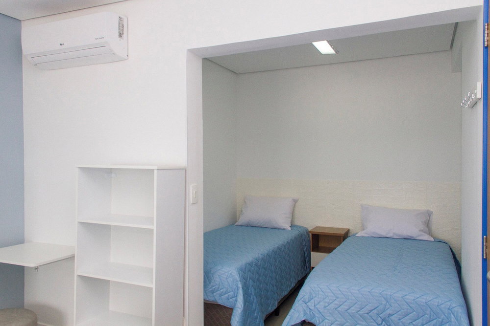 Hotel Asturias Mall Suites