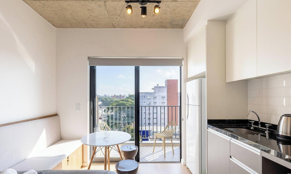Hotel Studio In Condo W/ Gym 350M From Puc Ebi0603