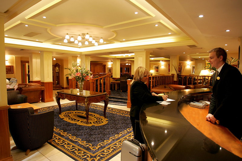 Malone Lodge Hotel & Apartments