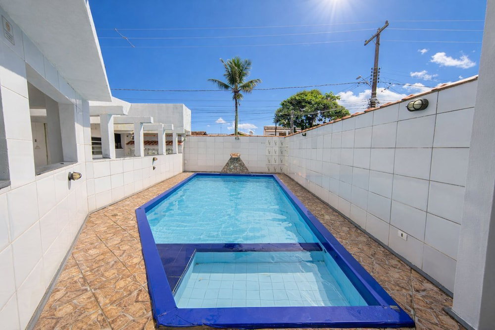 Hotel Casa Com Piscina E Churrasqueira No Savoy