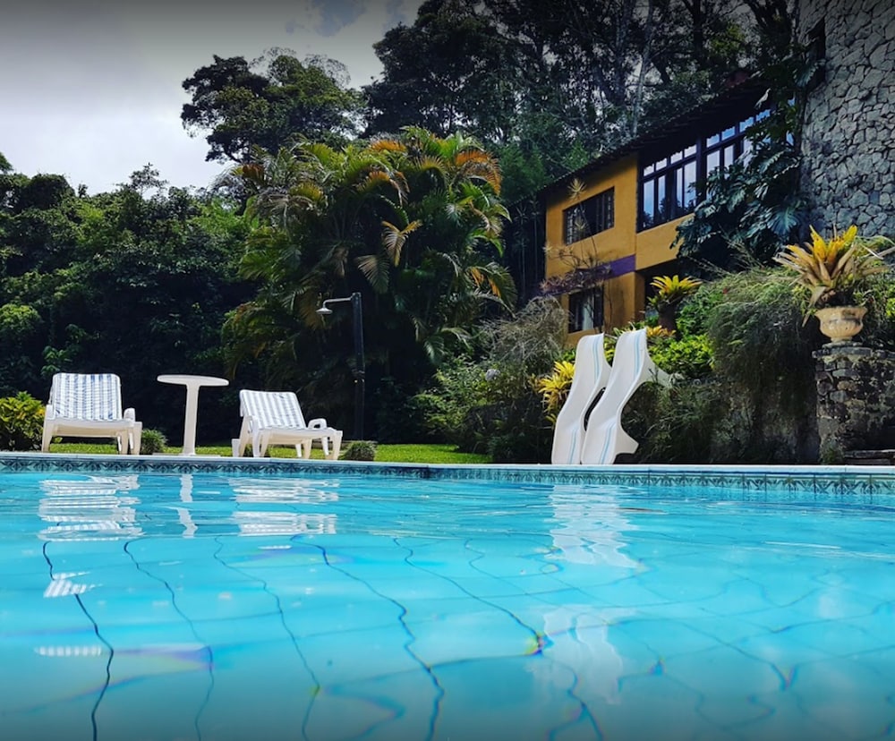 Hotel Bromelia Sabia & Cia