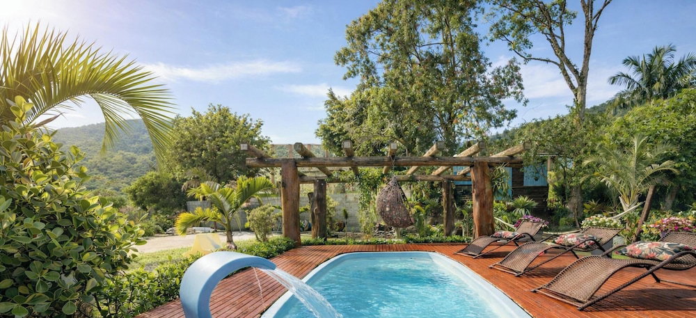 Hotel Casa Com Piscina Em Gov Celso Ramos - Sc