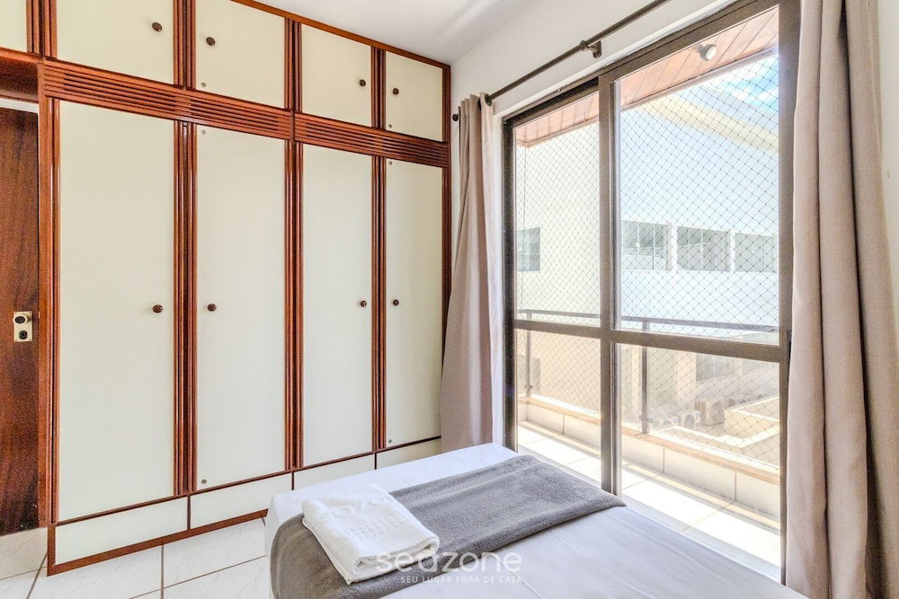 Hotel 2B Apartment W/ Balcony Ads0103