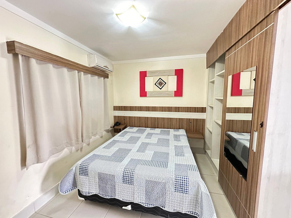 Hotel Lacqua Di Roma I Via Caldas