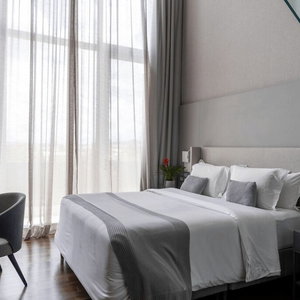 Hotel Suryaa Hotel Pinhais, Curio Collection By Hilton cazare Pinhais