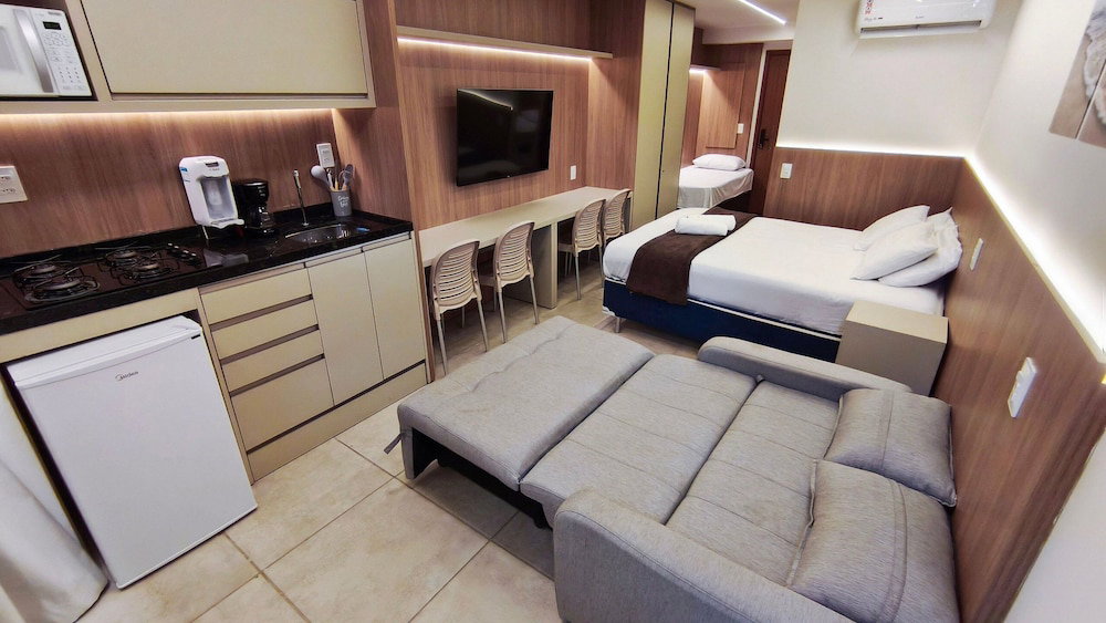 Hotel Max Carneiros Suites By Cta