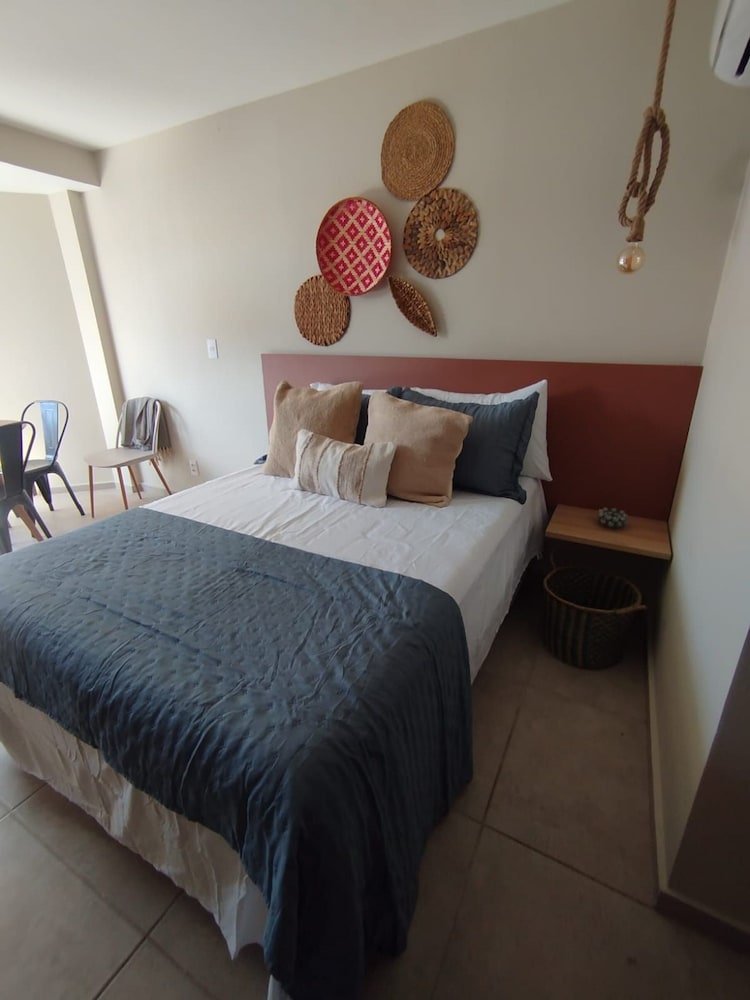 Hotel Max Carneiros