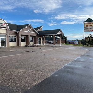 Hotel Almac Hotel Lac La Biche cazare Lac La Biche