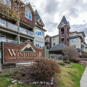 Hotel A Small Hotel Room For Mountain Lovers cazare Canmore