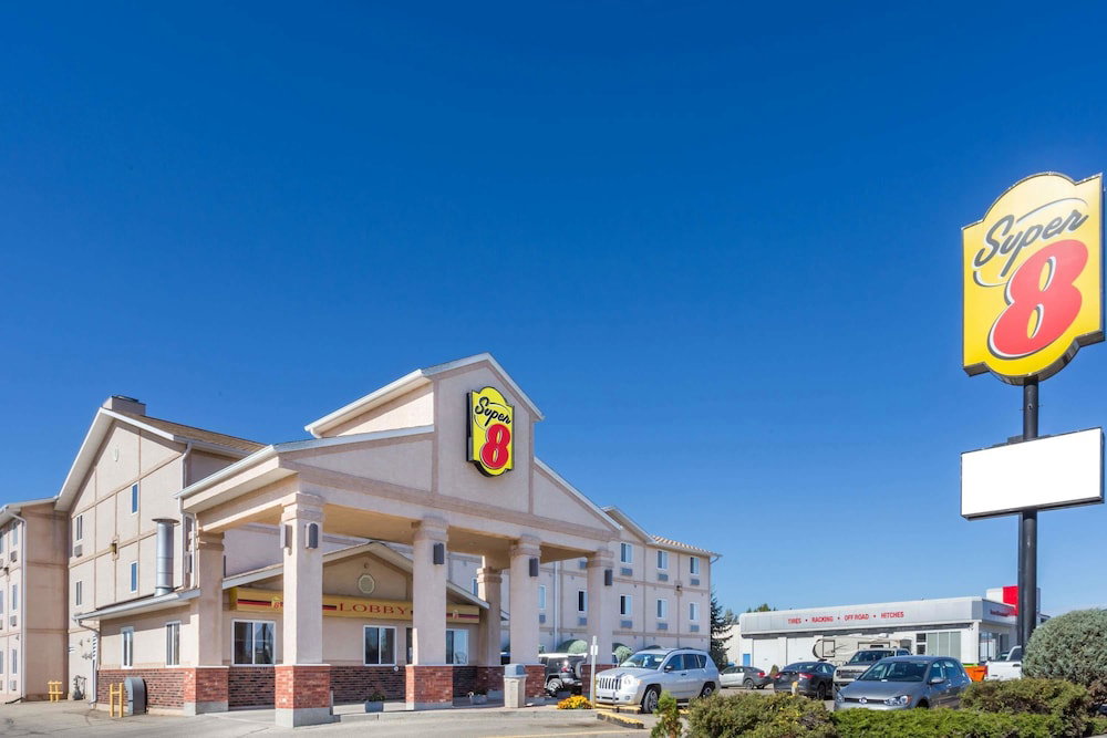 Hotel Super 8 By Wyndham Moose Jaw Sk
