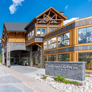 Hotel The Malcolm Hotel cazare Canmore