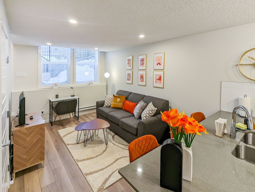 Hotel New Apartments In Cranston By Globalstay