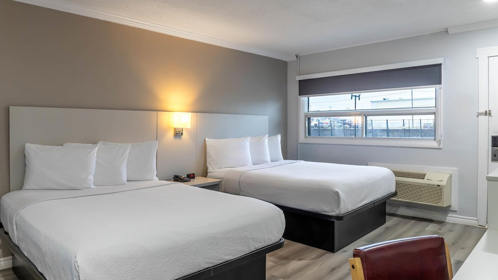 Hotel Motel 6 – Cornwall, On