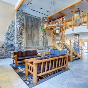 Hotel Chateau Canmore cazare Canmore