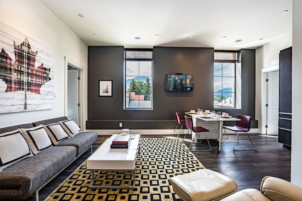 Hotel In The Heart Of It All By Revelstoke Vacations