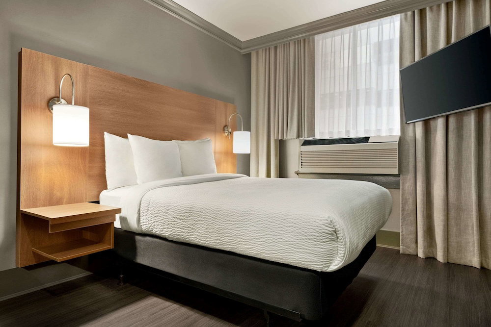 Hotel Days Inn By Wyndham Vancouver Downtown
