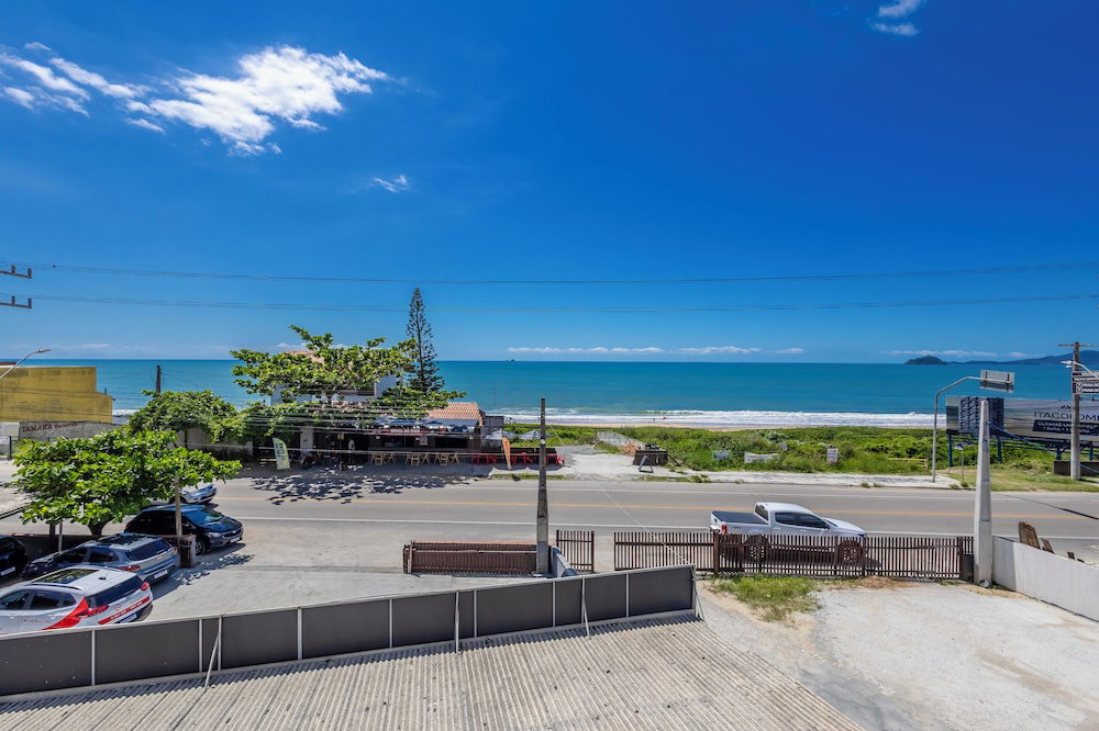Hotel Feel The Sea Breeze In This Condominium 220M From The Beach - Ibhs