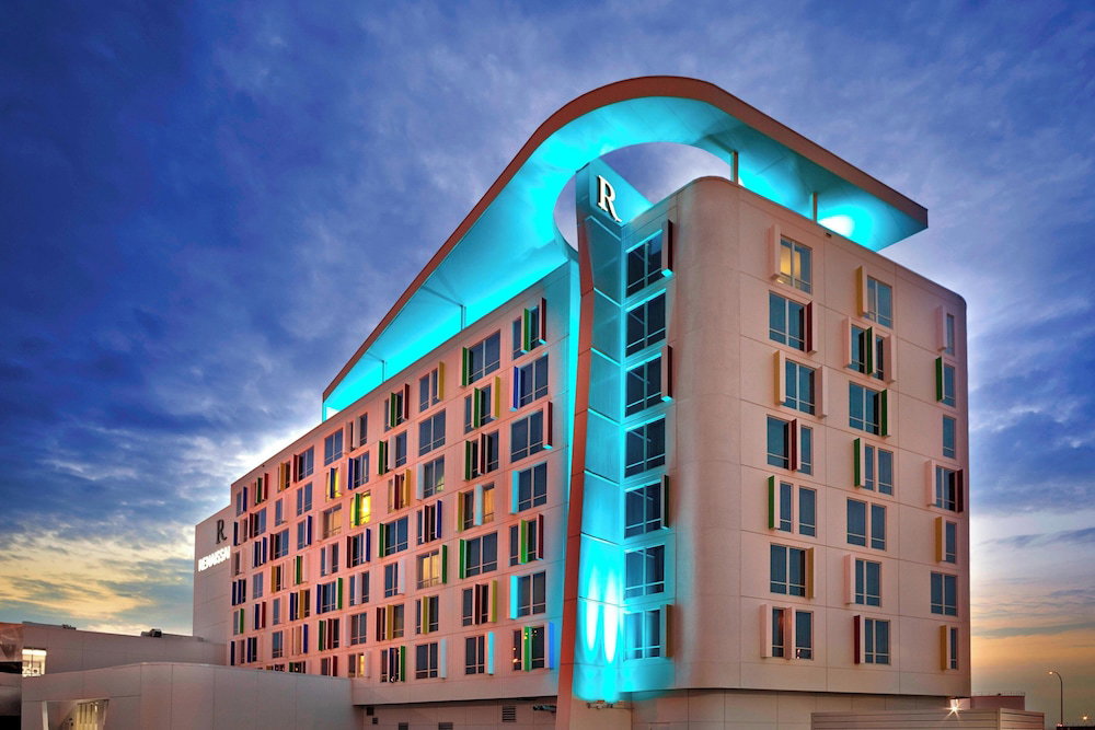 Hotel Renaissance Edmonton Airport Hotel