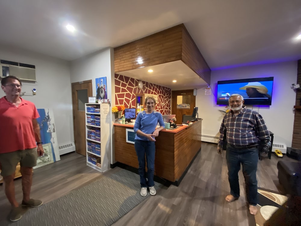 Hotel Ranchland Inn