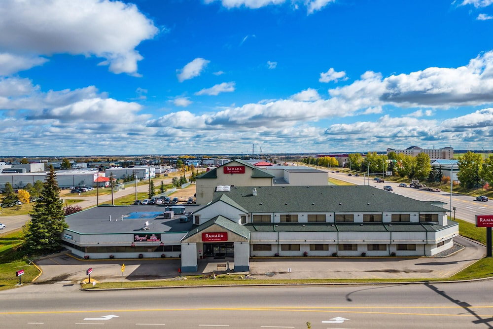 Hotel Ramada By Wyndham Nisku Edmonton Airport