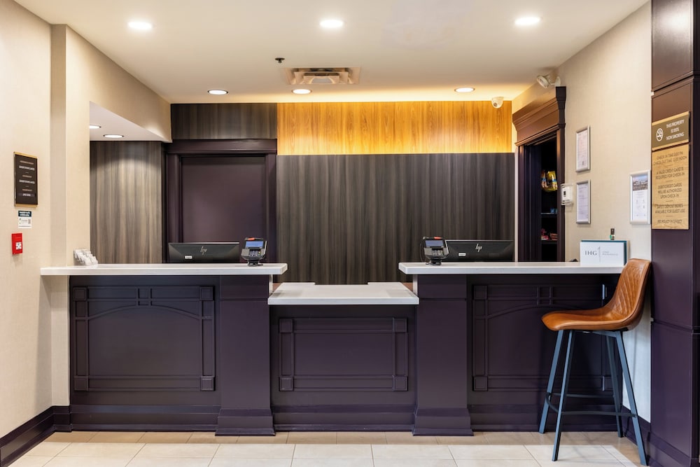 Hotel Staybridge Suites Guelph By Ihg