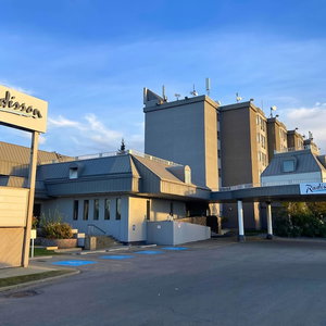 Hotel Radisson Hotel & Conference Centre West Edmonton cazare Rideau Park