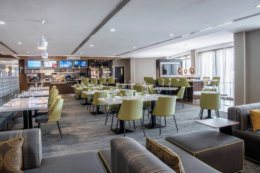 Hotel Courtyard By Marriott Edmonton West