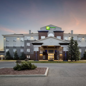 Hotel Holiday Inn Express Hotel & Suites Airdrie-Calgary North By Ihg cazare Airdrie