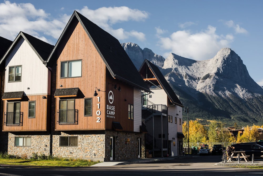 Hotel Basecamp Resorts Canmore
