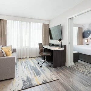 Hotel Delta Hotels By Marriott Vancouver Downtown Suites - Downtown Vancouver cazare West End
