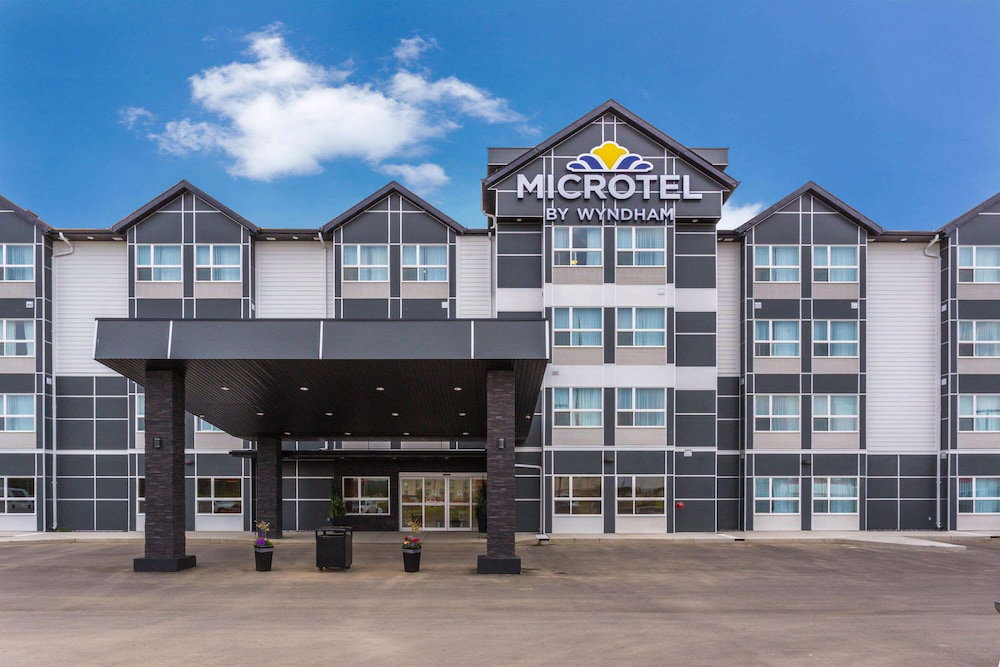Hotel Microtel Inn & Suites By Wyndham Whitecourt