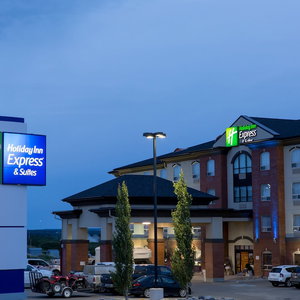 Hotel Holiday Inn Express Hotel & Suites Drayton Valley By Ihg cazare Drayton Valley