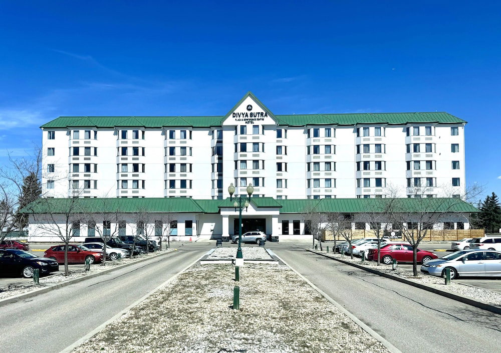 Hotel Divya Sutra Plaza And Conference Centre Calgary Airport