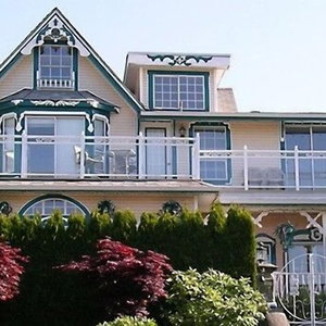 Hotel Ocean Breeze B&B cazare North Vancouver