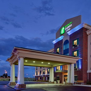 Hotel Holiday Inn Express & Suites Medicine Hat Transcanada Hwy 1 By Ihg cazare Medicine Hat