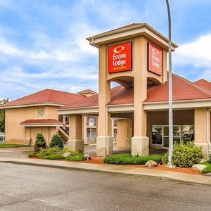Hotel Econo Lodge Inn & Suites Lethbridge - Henderson Lake cazare Lethbridge