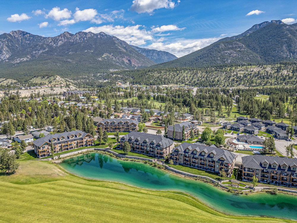 Hotel Bighorn Meadows Resort
