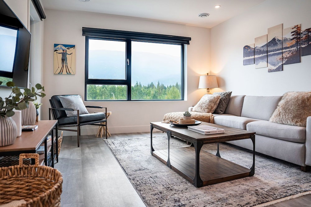 Hotel Revylation By Revelstoke Vacations