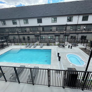 Hotel Skyline 102 Mountain View Townhouse-Ac-Heated Pool; Hot Tub cazare Canmore