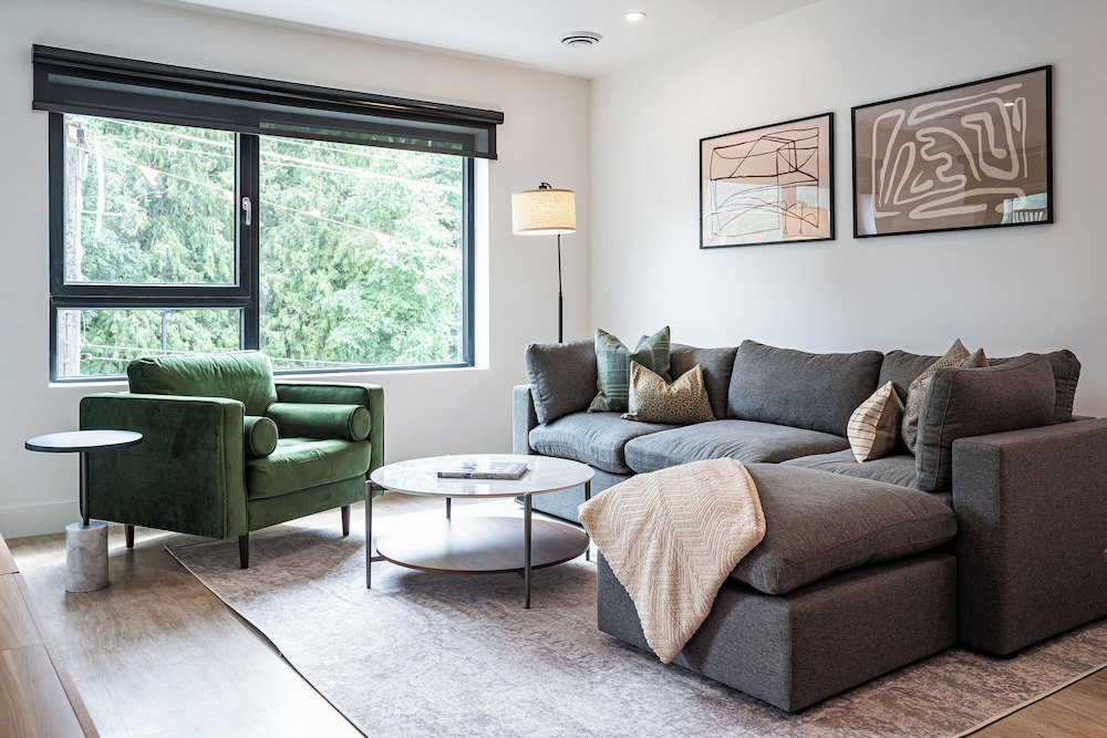 Hotel Serenity Now By Revelstoke Vacations
