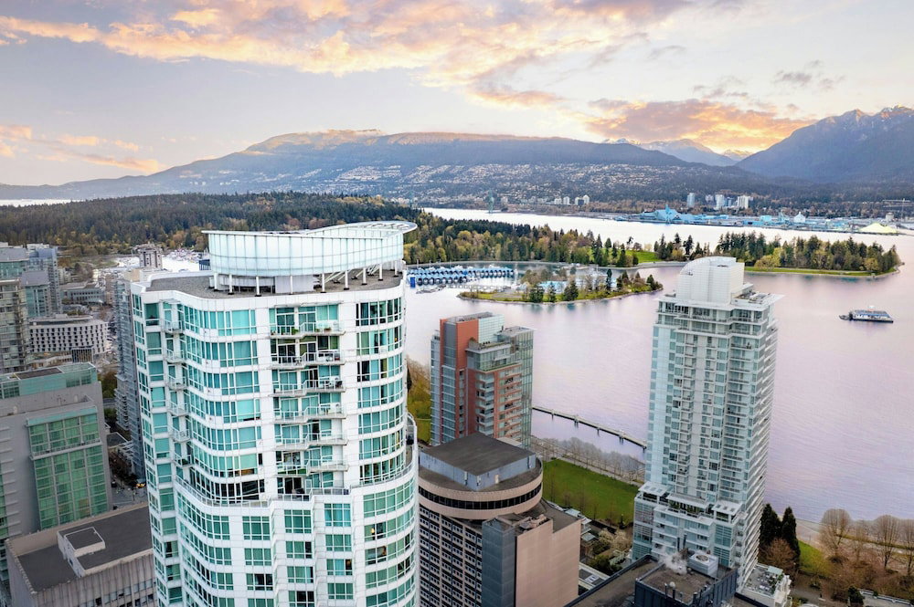 Hotel Vancouver Marriott Pinnacle Downtown
