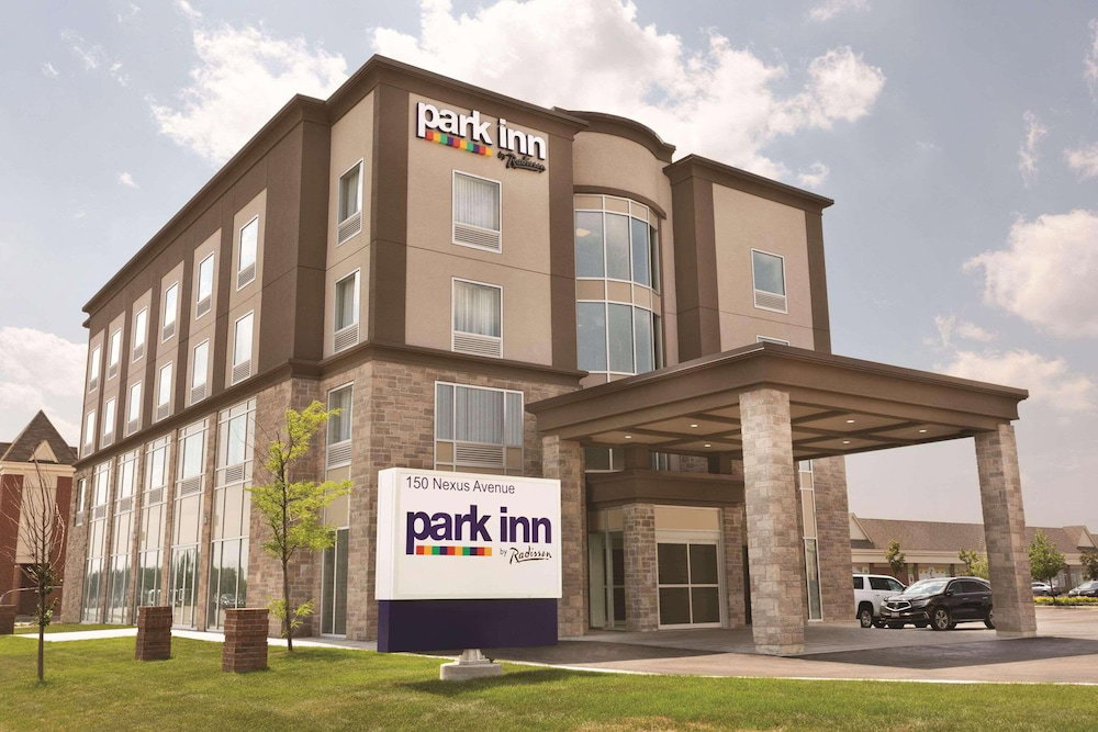 Hotel Park Inn By Radisson Brampton, On