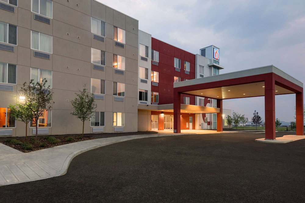 Hotel Motel 6 Airdrie, Ab