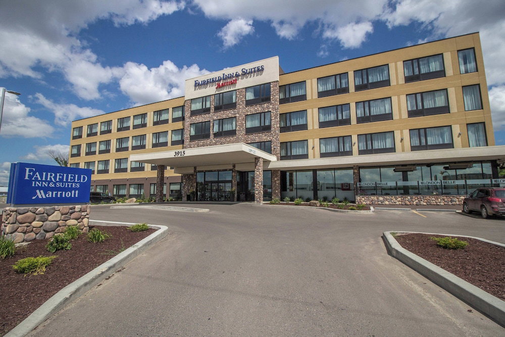 Hotel Fairfield By Marriott® Regina