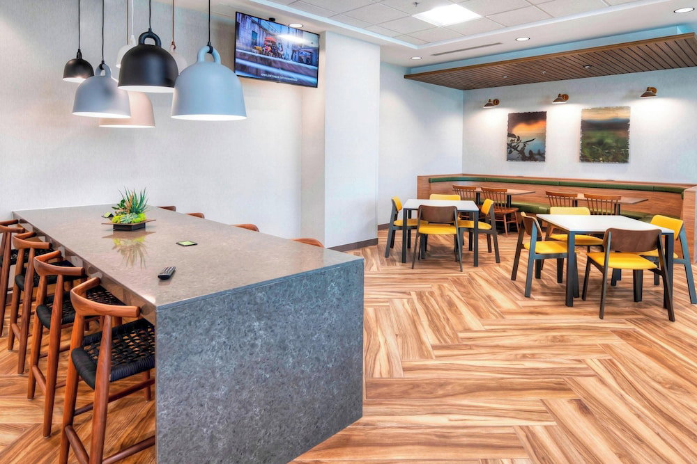 Hotel Fairfield Inn & Suites By Marriott Ottawa Airport