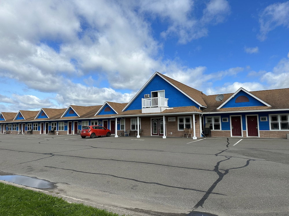Hotel Travellers Inn