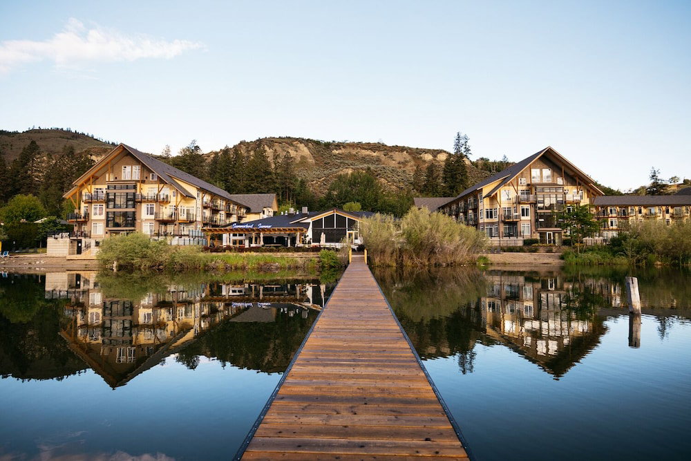 Hotel Summerland Waterfront Resort & Spa